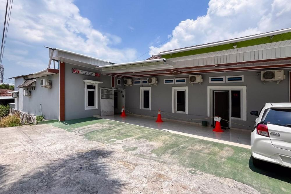 Kostel 99 Pangkal Pinang Redpartner Hotel Exterior photo